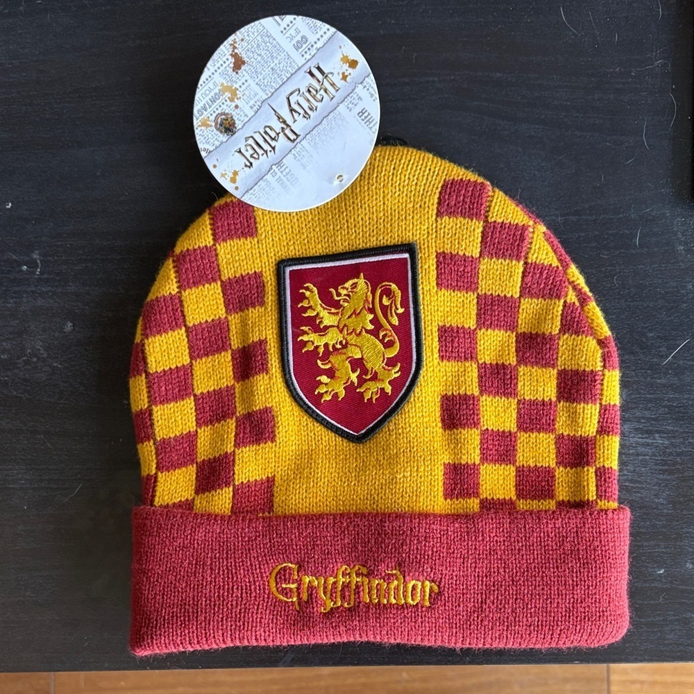 Harry Potter Gryffindor Knit Beanie Hat Red Gold Checkered NWT